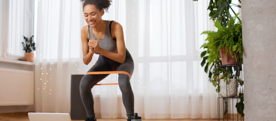 exercícios físicos para fazer em casa