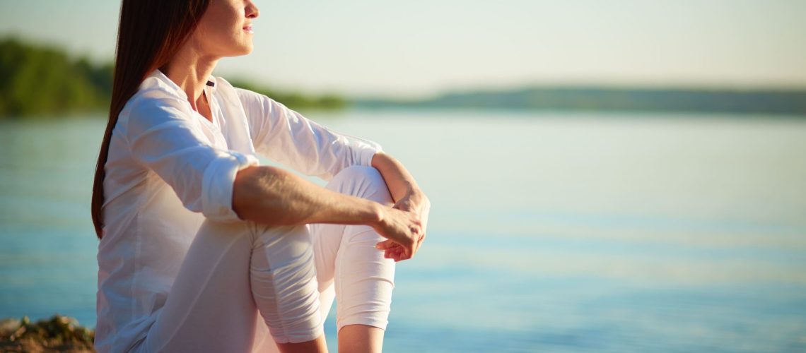 relaxed-woman-enjoying-sea (1)